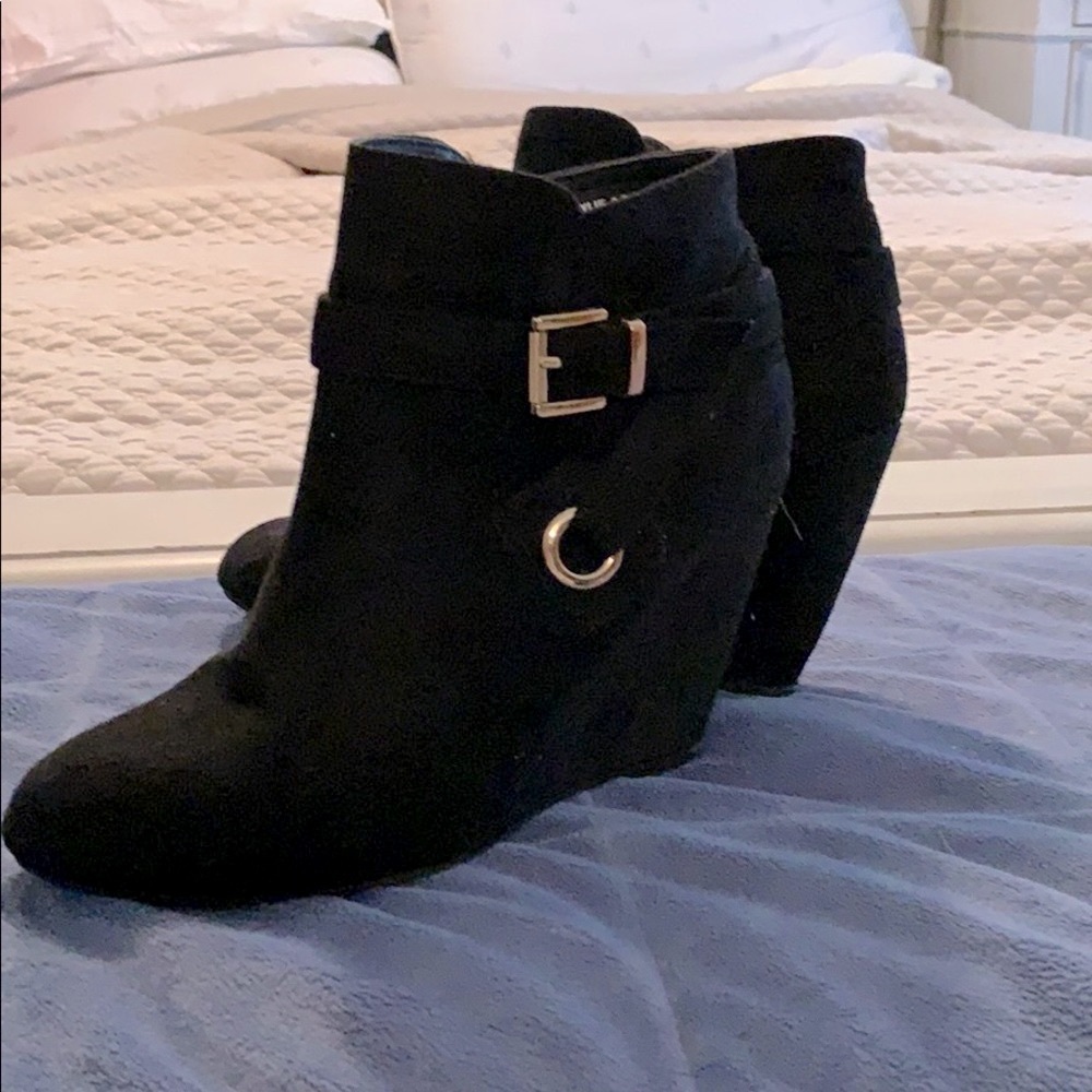 Black Suede Rebel by Zigi 8.5